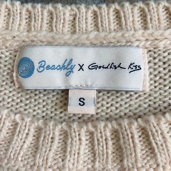 🎉HOST PICK 🎉Tropical 🏝 Vibes | Sweater - Picture 5 of 8